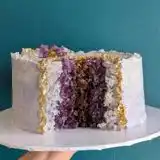 A cake made at Soni's Bakery in Orlando, FL