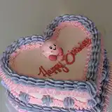 A cake made at Soni's Bakery in Orlando, FL
